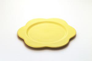 新品同様のリサイクルジュエリーを販売